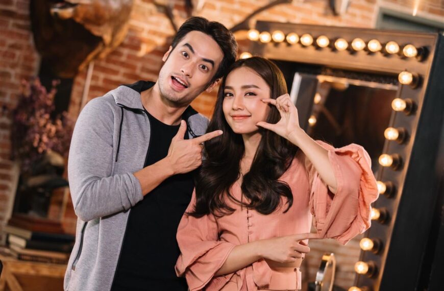 เขินตัวม้วน! “สายลับลิปกลอส” เพิ่มเลเวลฮาจิ้น 3 คู่พระนาง