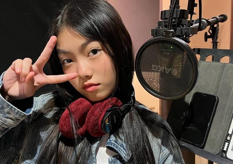 ฮ๋วง ณัฐวดี ปลื้มร้องเพลง แค่เธอเป็นเธอ (Just You are You) 