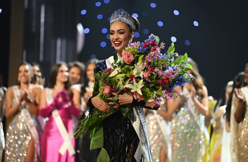 “R’Bonney Gabriel” USA คว้ามงกุฎ Miss Universe 2022 ไปครอง